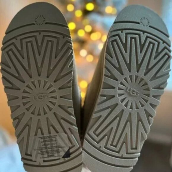 UGG Tasman Slippers Mustard Seed🥥 - Picture 5 of 5